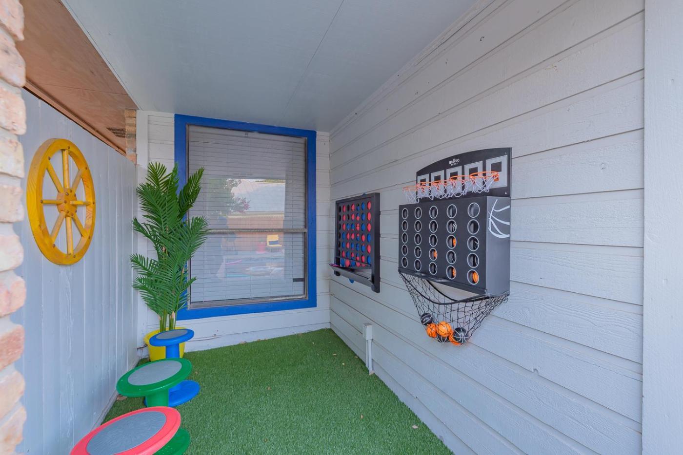 Fun 'N Sun Heated Pool & Gameroom By Fiesta Texas Σαν Αντόνιο Εξωτερικό φωτογραφία