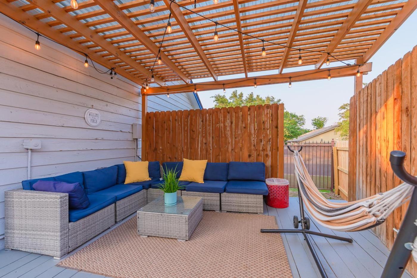 Fun 'N Sun Heated Pool & Gameroom By Fiesta Texas Σαν Αντόνιο Εξωτερικό φωτογραφία