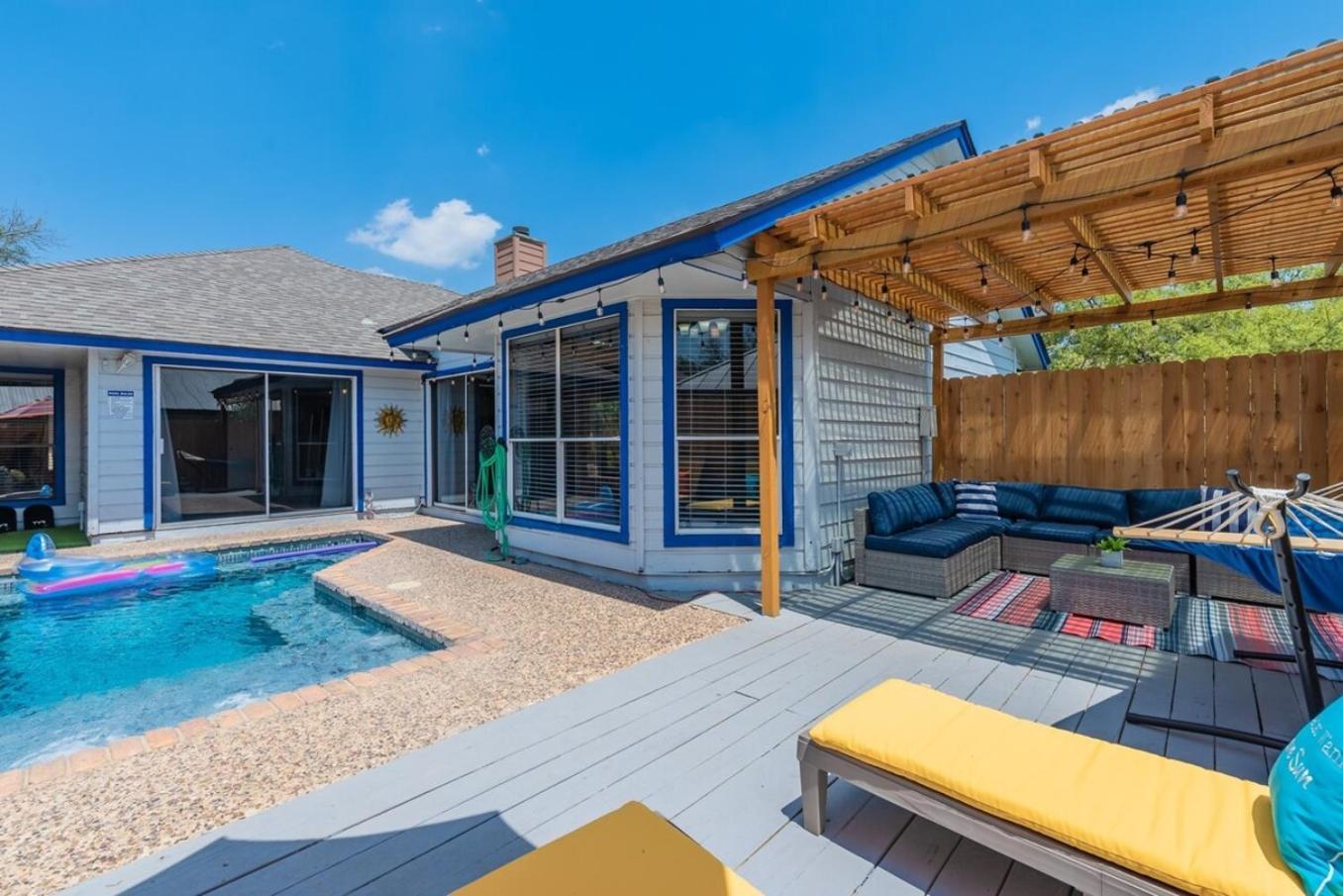 Fun 'N Sun Heated Pool & Gameroom By Fiesta Texas Σαν Αντόνιο Εξωτερικό φωτογραφία